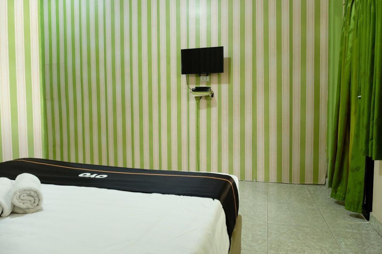 Oyo 2186 Esbe Hotel Syariah Tanjung Pandan Extérieur photo