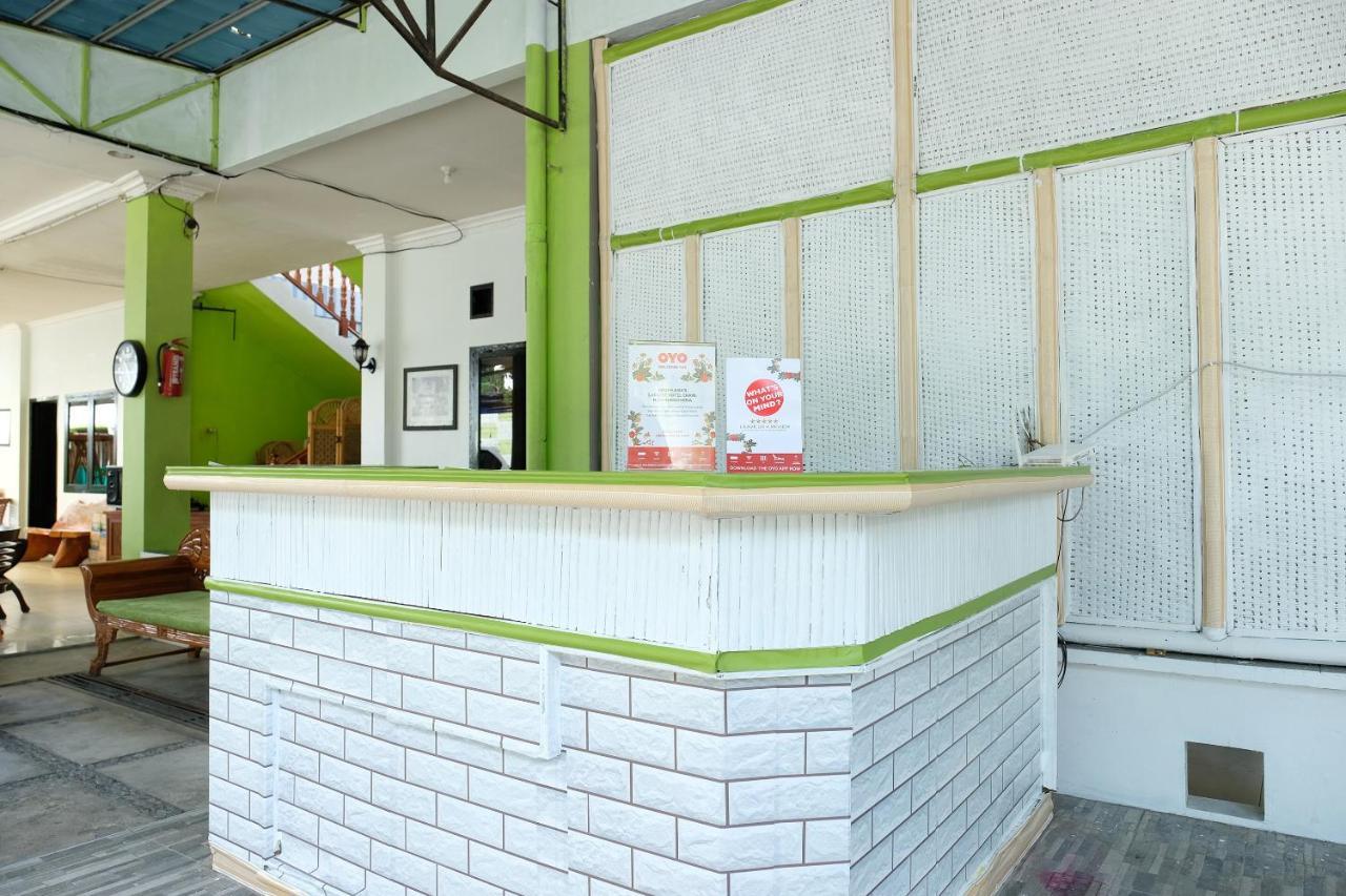 Oyo 2186 Esbe Hotel Syariah Tanjung Pandan Extérieur photo