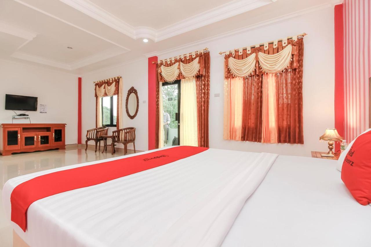 Oyo 2186 Esbe Hotel Syariah Tanjung Pandan Extérieur photo