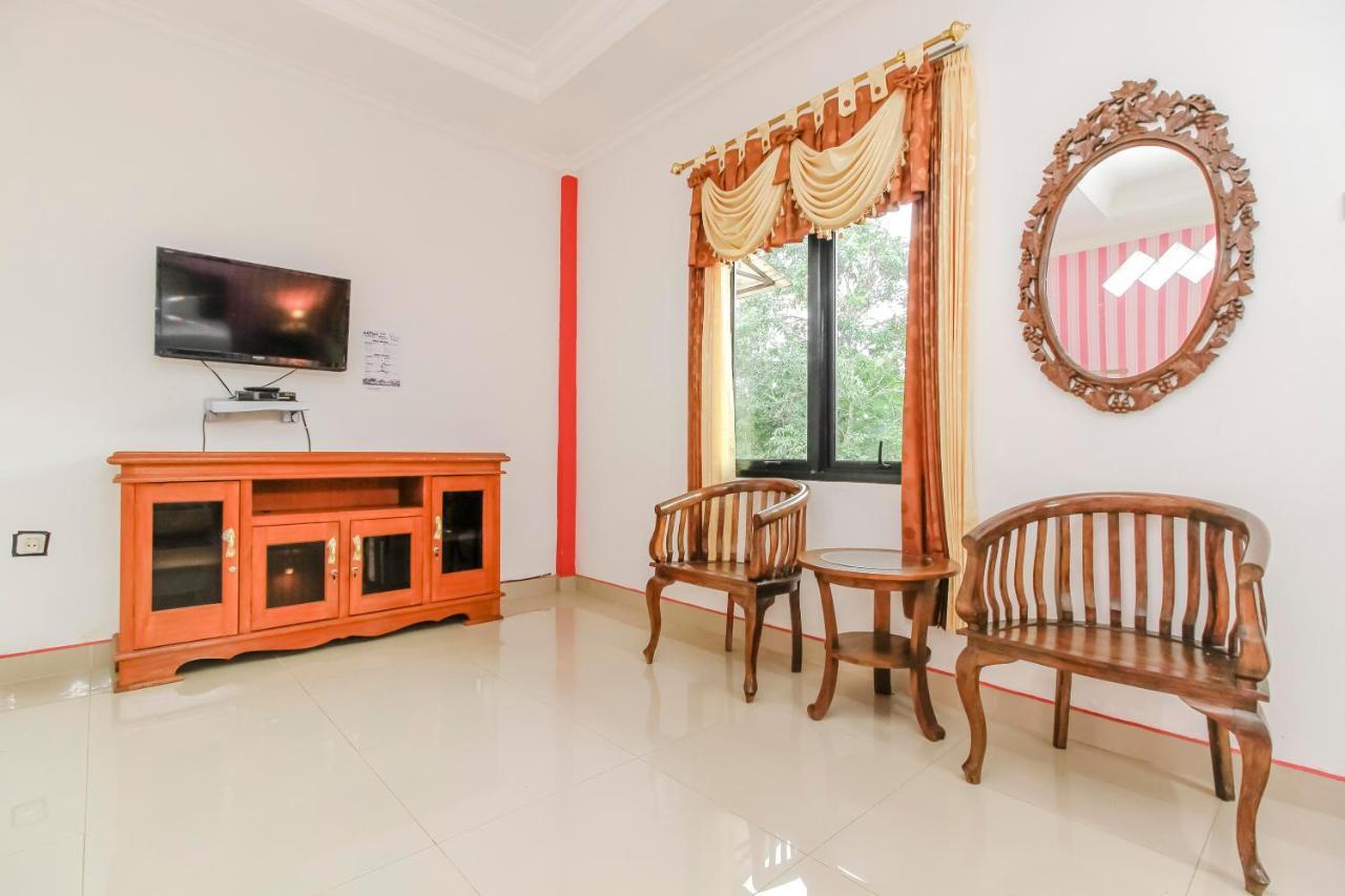 Oyo 2186 Esbe Hotel Syariah Tanjung Pandan Extérieur photo