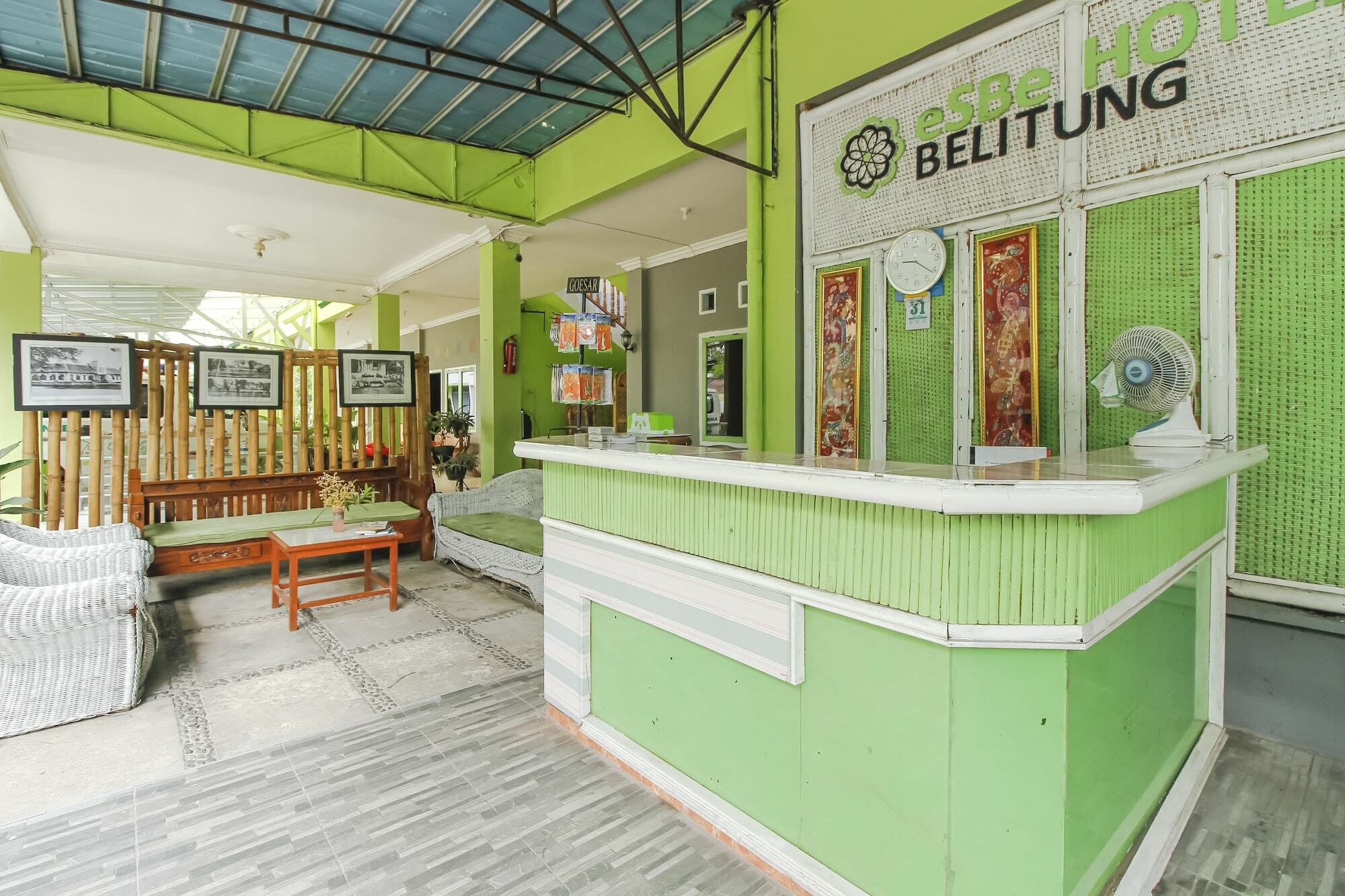 Oyo 2186 Esbe Hotel Syariah Tanjung Pandan Extérieur photo