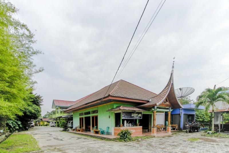 Oyo 2186 Esbe Hotel Syariah Tanjung Pandan Extérieur photo