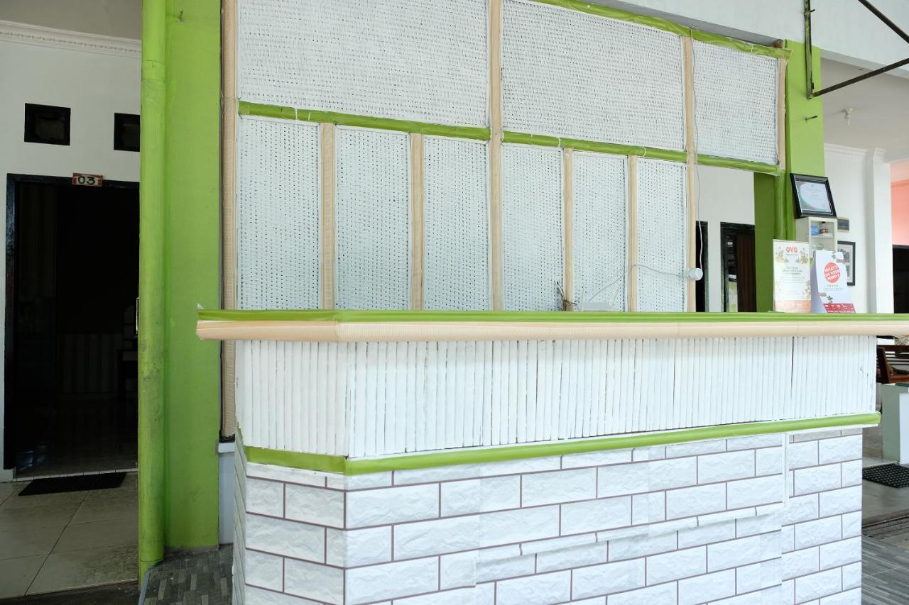 Oyo 2186 Esbe Hotel Syariah Tanjung Pandan Extérieur photo