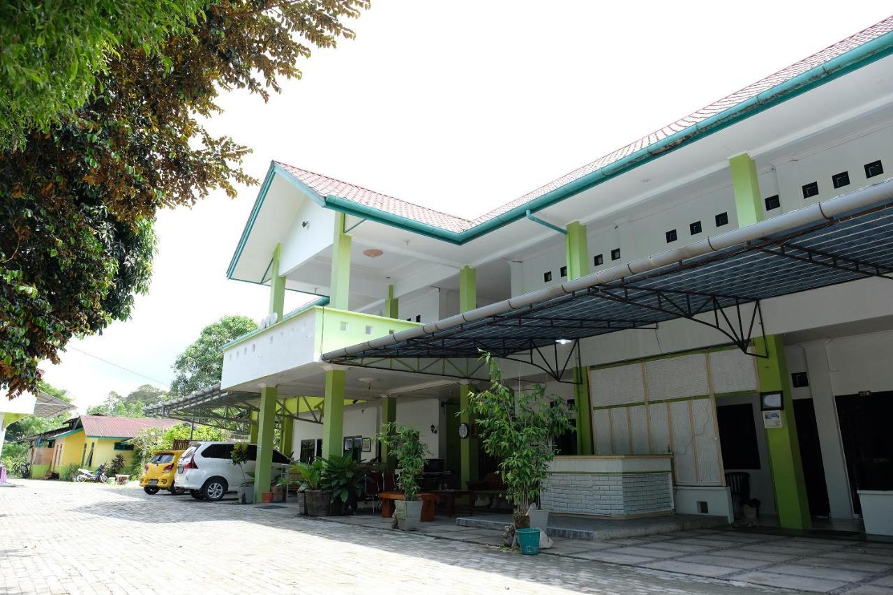 Oyo 2186 Esbe Hotel Syariah Tanjung Pandan Extérieur photo