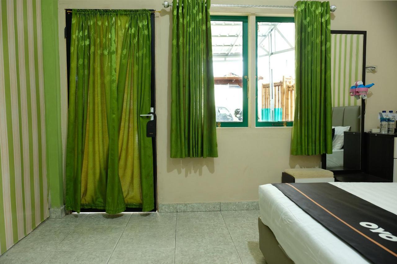 Oyo 2186 Esbe Hotel Syariah Tanjung Pandan Extérieur photo