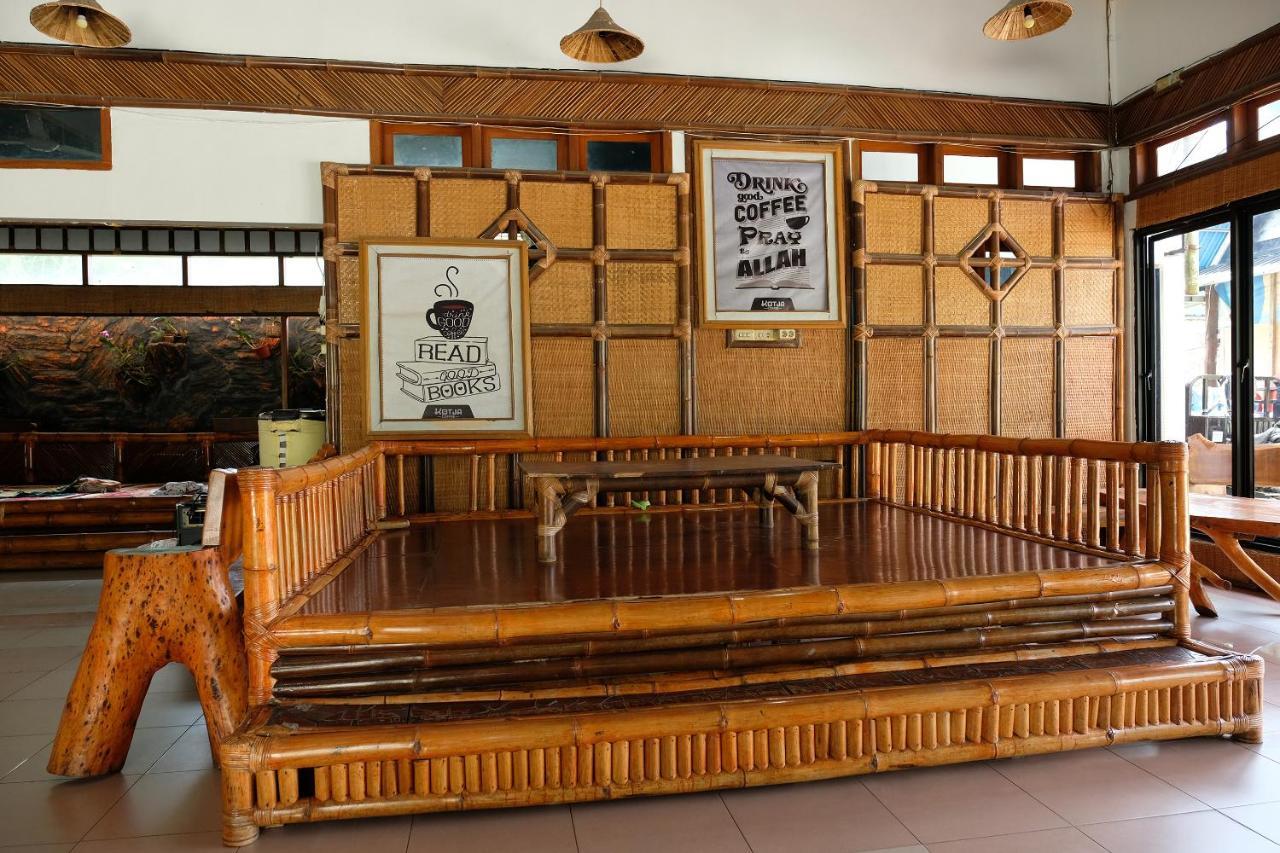 Oyo 2186 Esbe Hotel Syariah Tanjung Pandan Extérieur photo